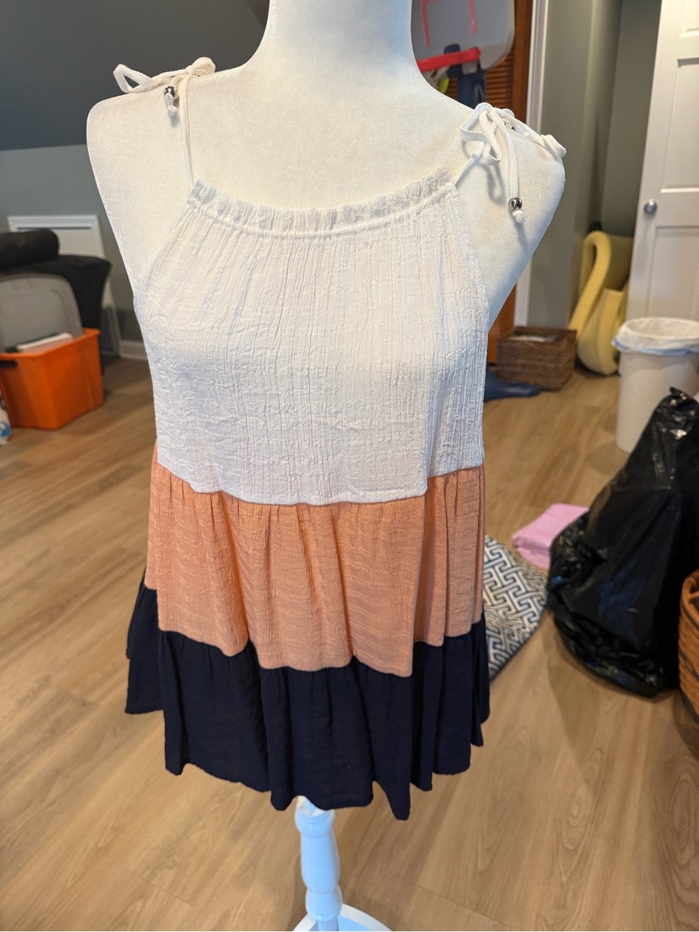 Tiered Tie-Shoulder Tank Top in White, Peach & Navy